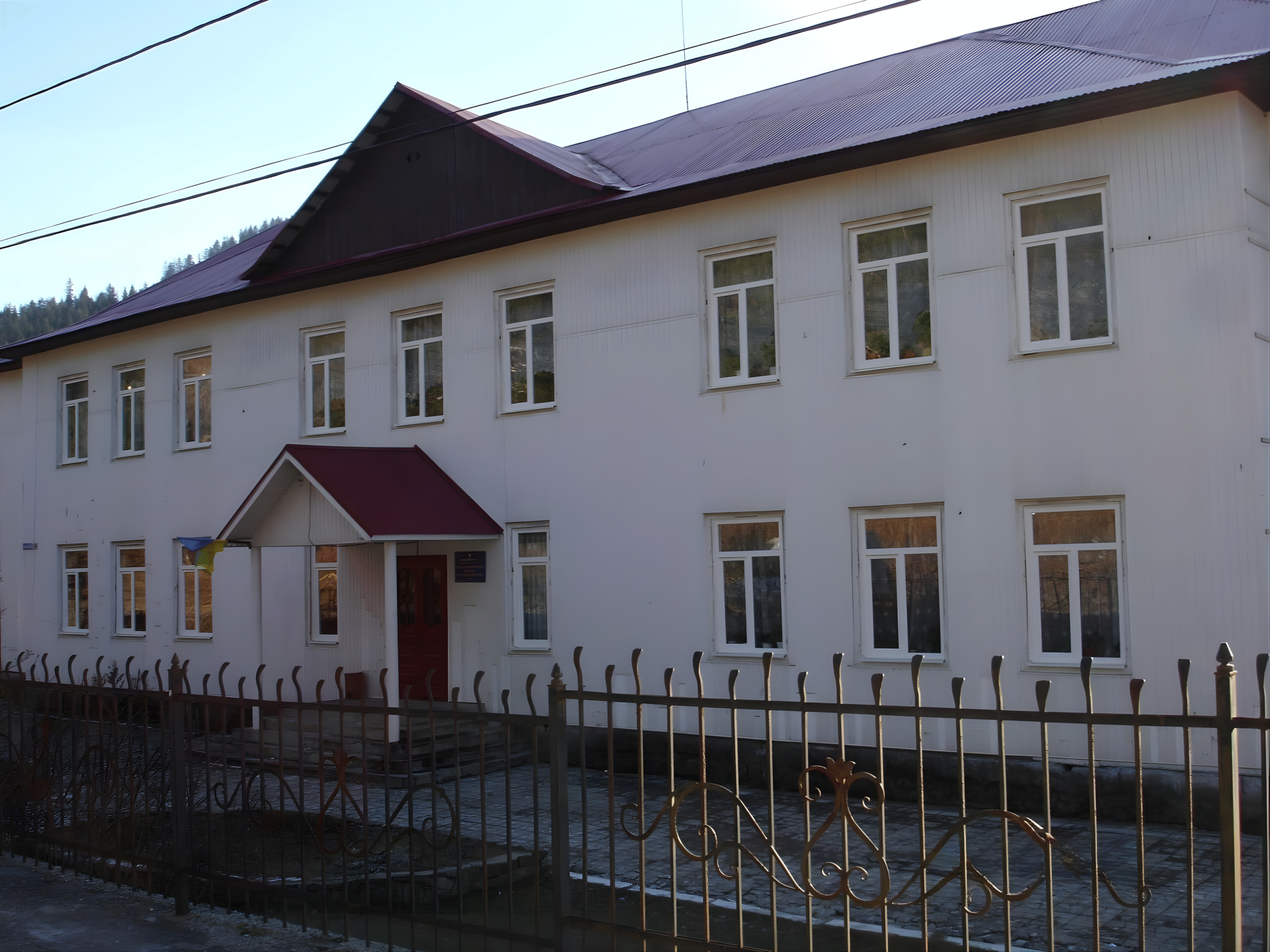 Карпатський пейзаж біля Яремче - Яремчанська філія Ліцею №1